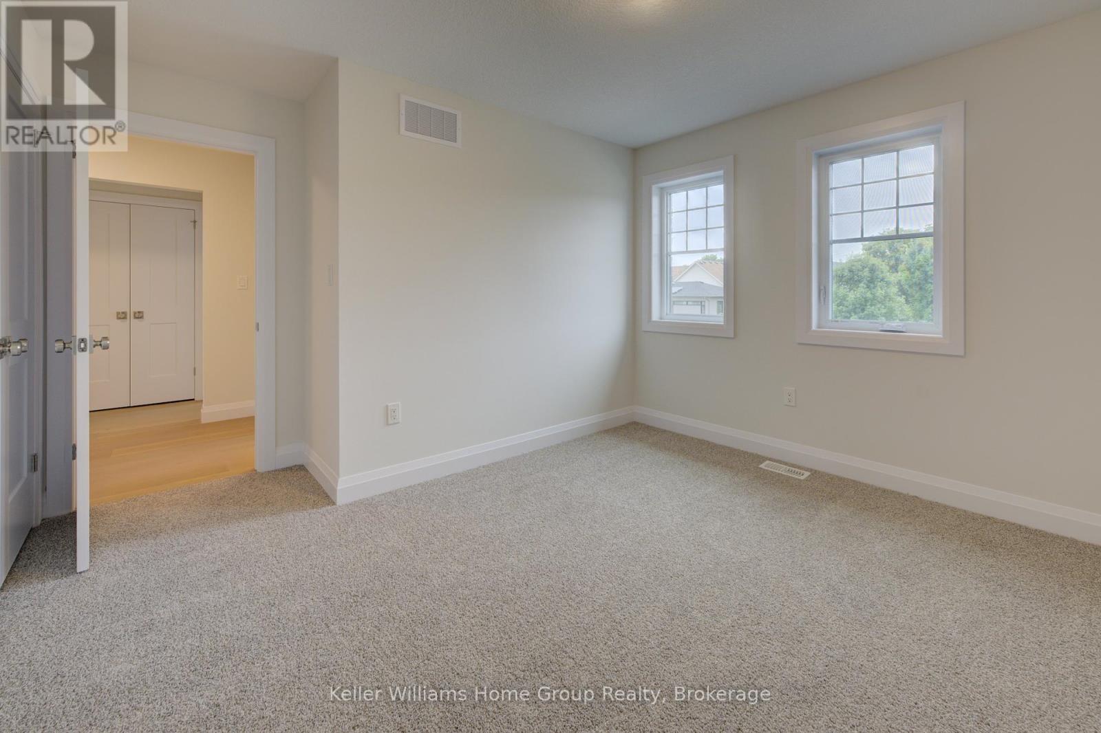 210 Carrington Drive, Guelph, Ontario  N1G 0G9 - Photo 33 - X12033658