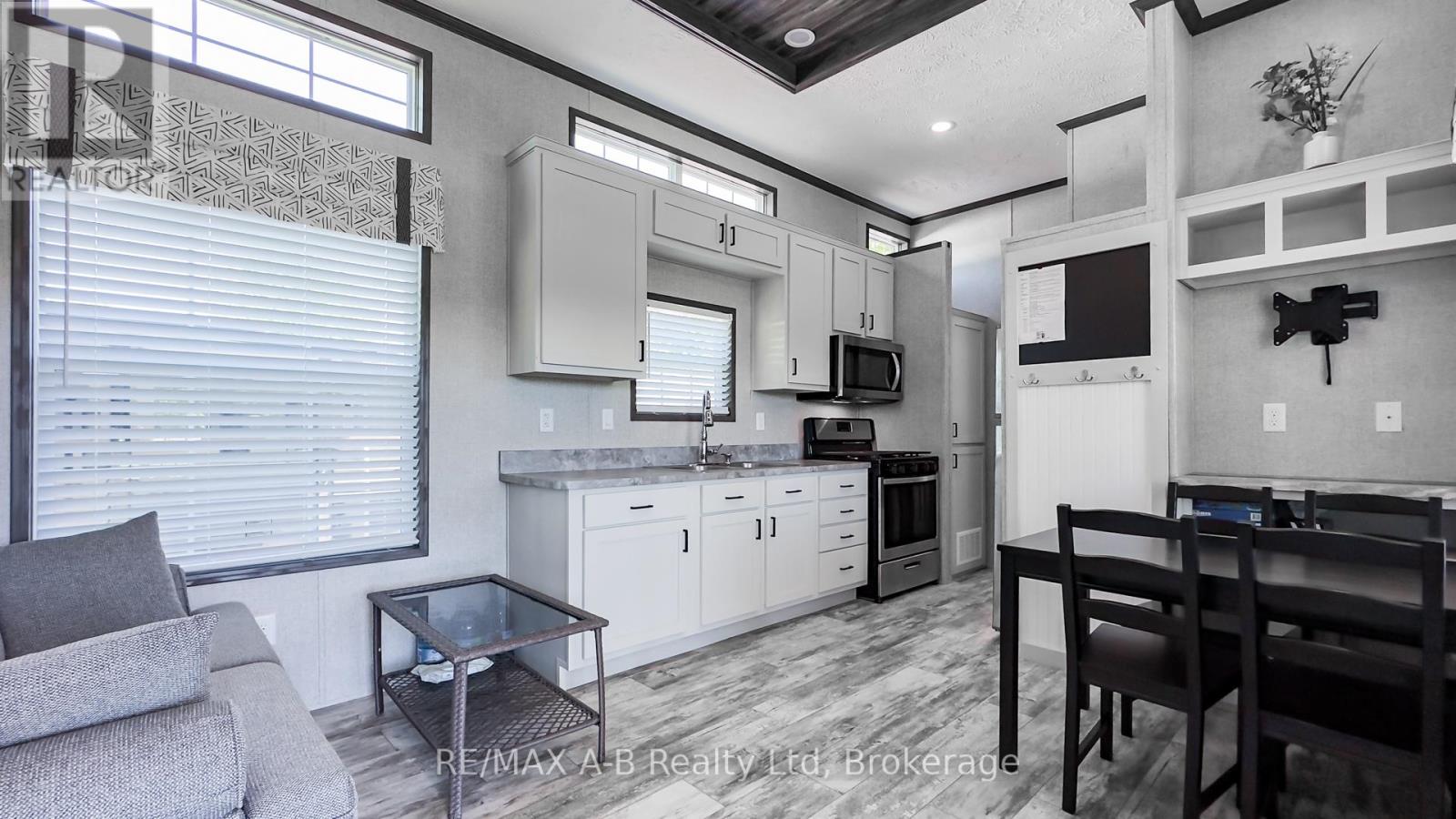 652 - 923590 Road 92 Street, Zorra, Ontario  N0J 1J0 - Photo 6 - X12033925