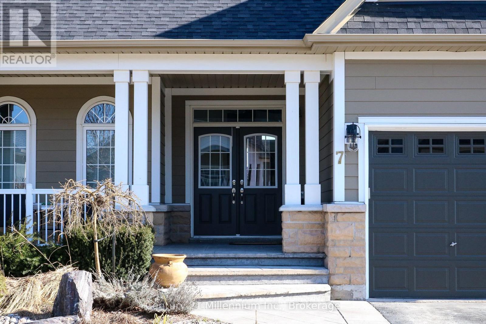 7 Clubhouse Drive, Collingwood, Ontario  L9Y 4Z5 - Photo 2 - S12034270