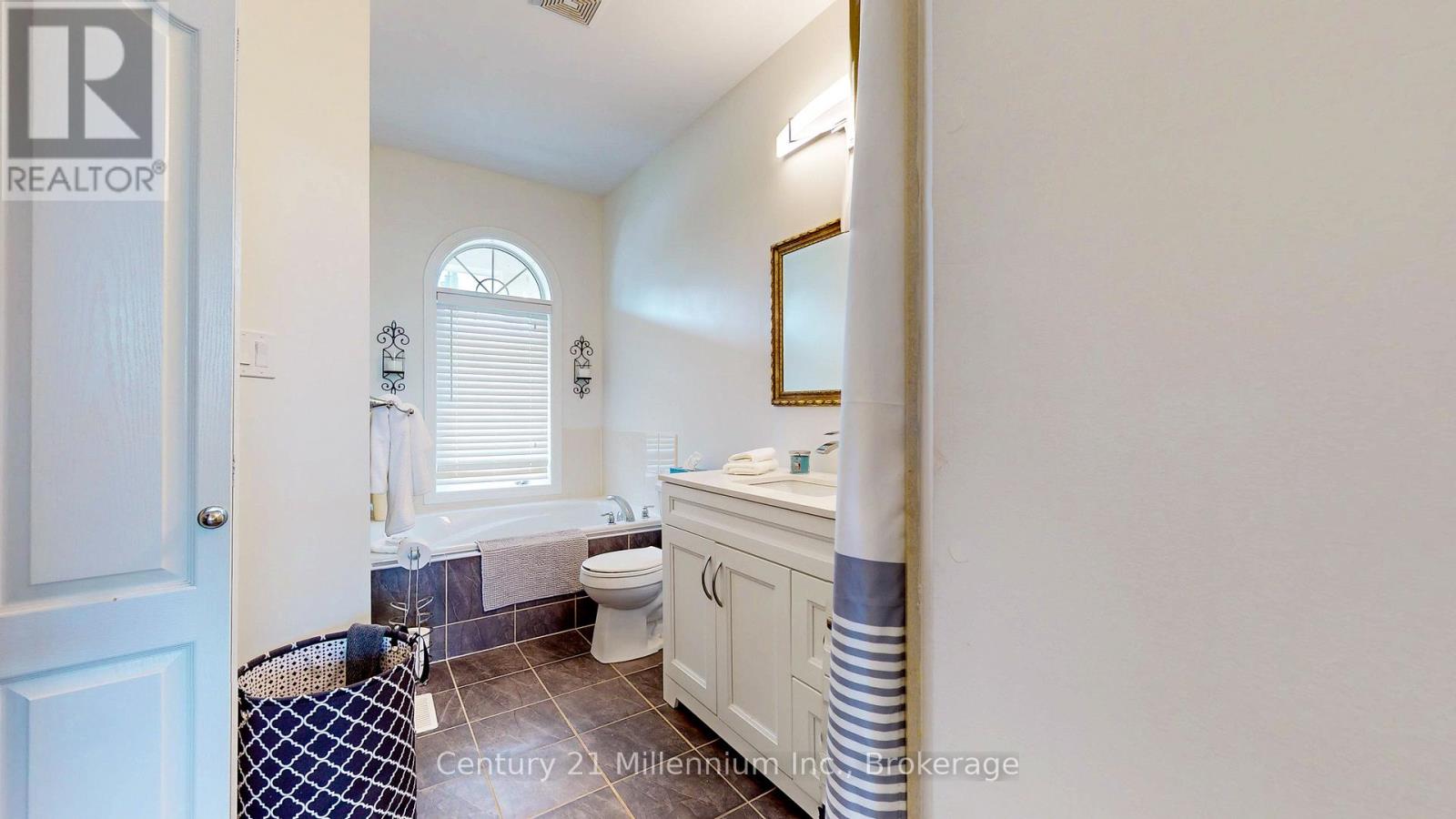 7 Clubhouse Drive, Collingwood, Ontario  L9Y 4Z5 - Photo 30 - S12034270