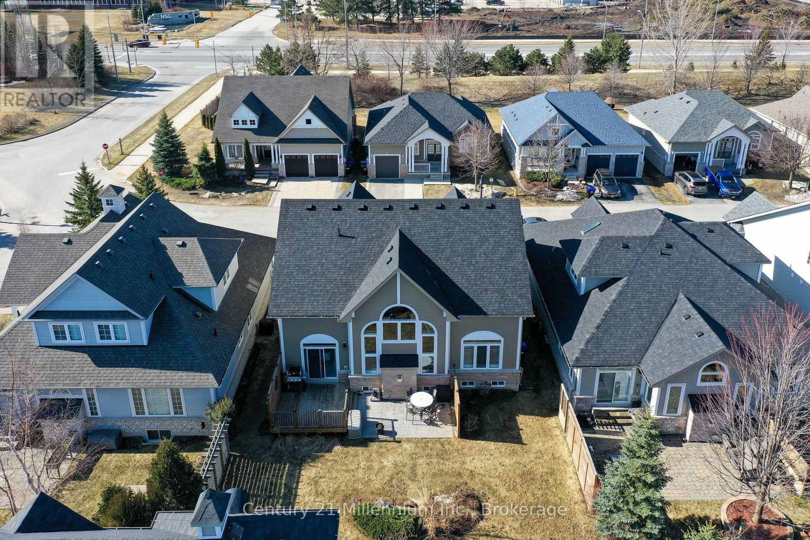 7 Clubhouse Drive, Collingwood, Ontario  L9Y 4Z5 - Photo 6 - S12034270