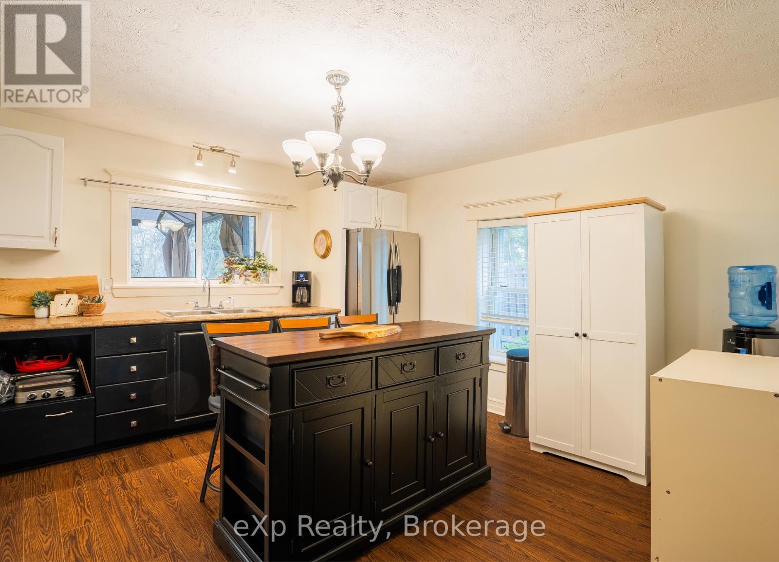 601 Dawson Street, South Bruce Peninsula, Ontario  N0H 2T0 - Photo 14 - X12035392