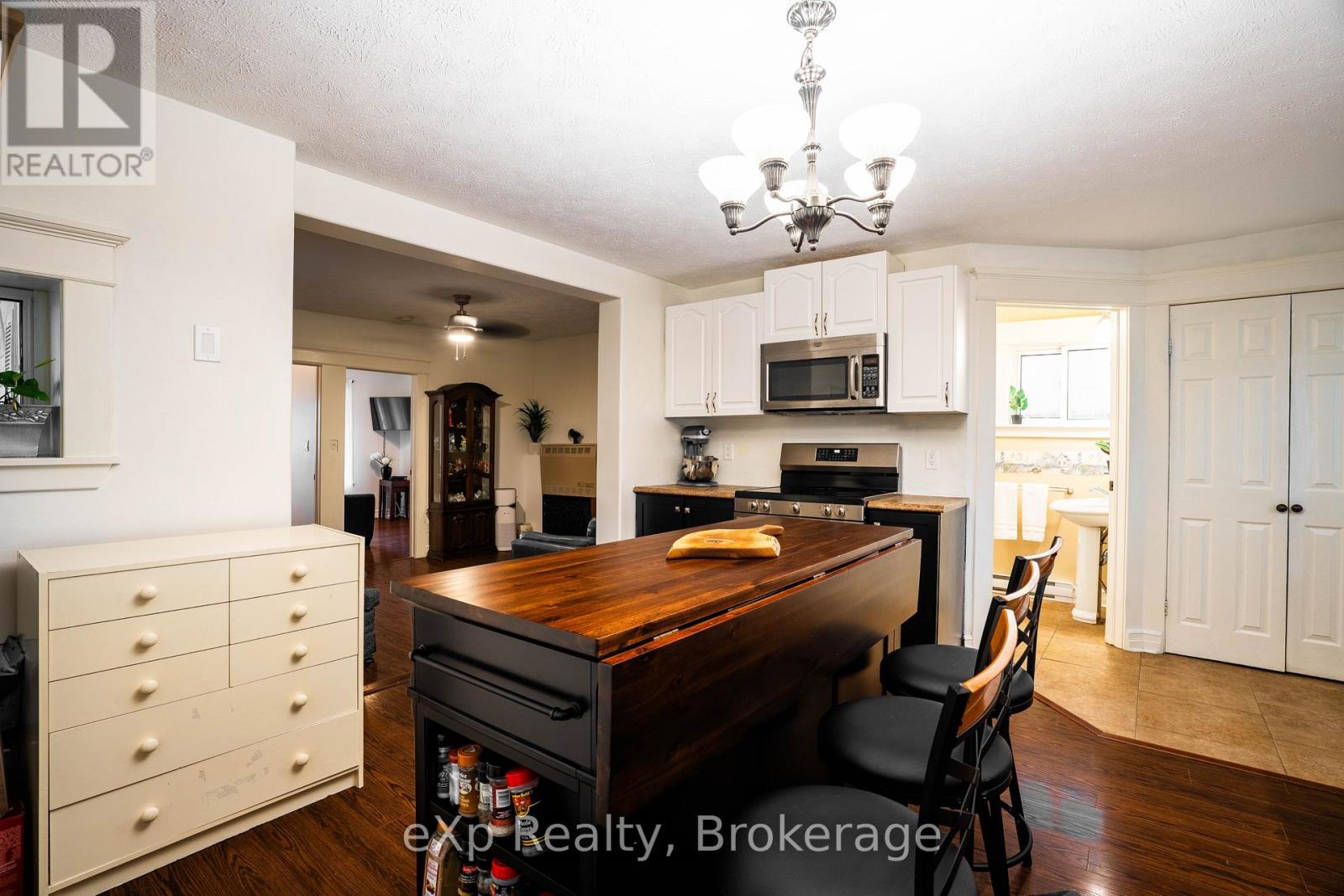 601 Dawson Street, South Bruce Peninsula, Ontario  N0H 2T0 - Photo 15 - X12035392