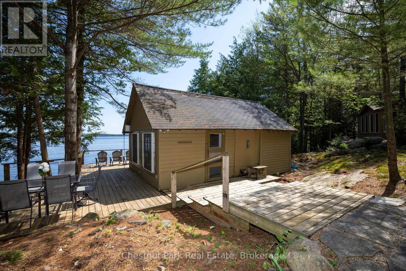 29 Island 26lm, Gravenhurst, Ontario  P1P 1R2 - Photo 17 - X12035465