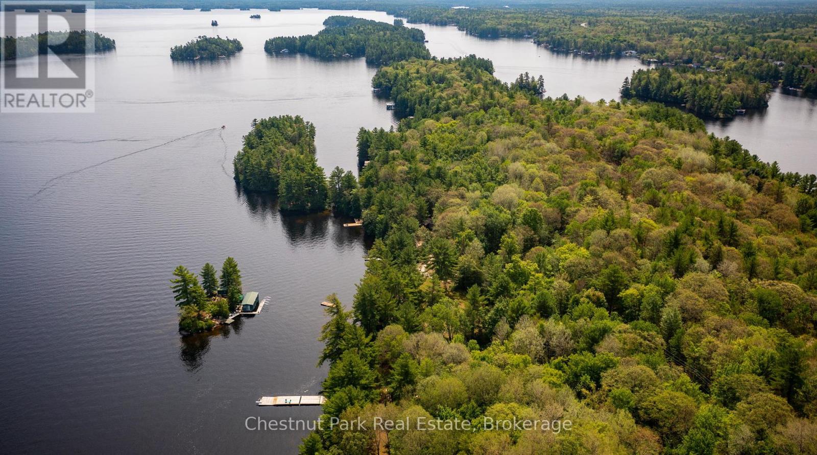 29 Island 26lm, Gravenhurst, Ontario  P1P 1R2 - Photo 3 - X12035465