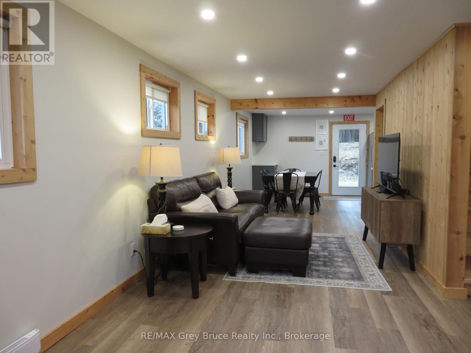 597 Stokes Bay Road, Northern Bruce Peninsula, Ontario  N0H 2M0 - Photo 12 - X12035668