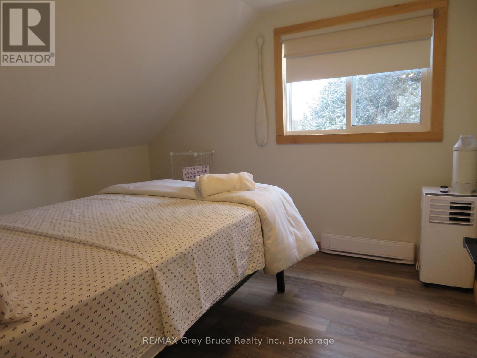 597 Stokes Bay Road, Northern Bruce Peninsula, Ontario  N0H 2M0 - Photo 23 - X12035668