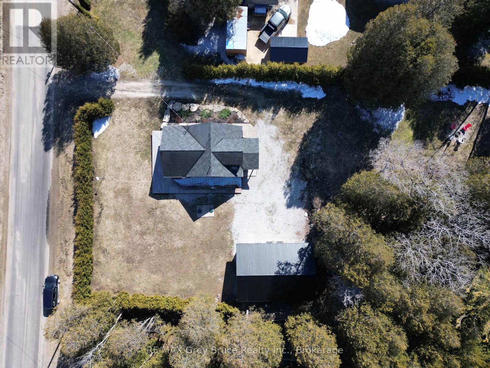 597 Stokes Bay Road, Northern Bruce Peninsula, Ontario  N0H 2M0 - Photo 30 - X12035668