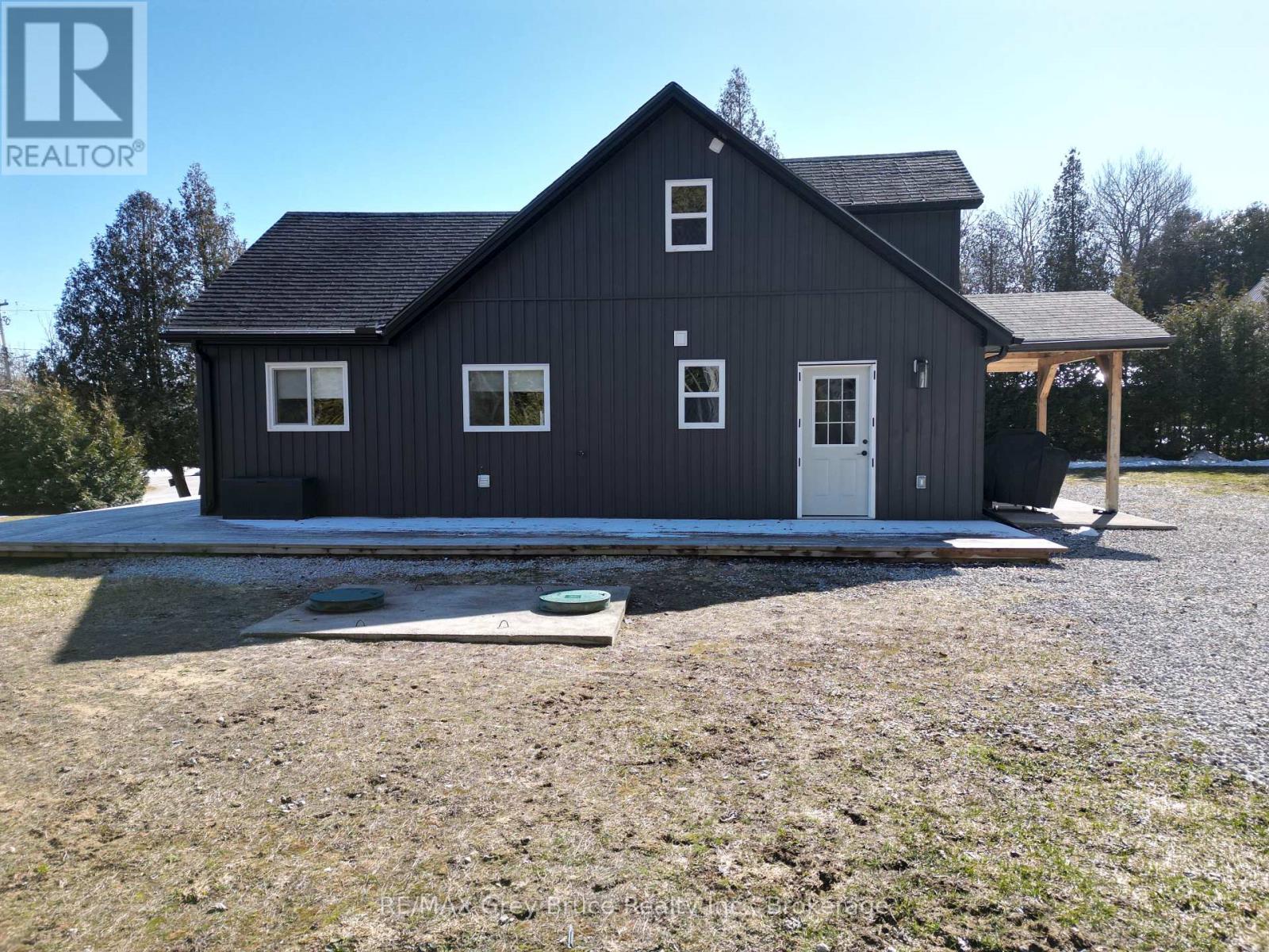 597 Stokes Bay Road, Northern Bruce Peninsula, Ontario  N0H 2M0 - Photo 36 - X12035668