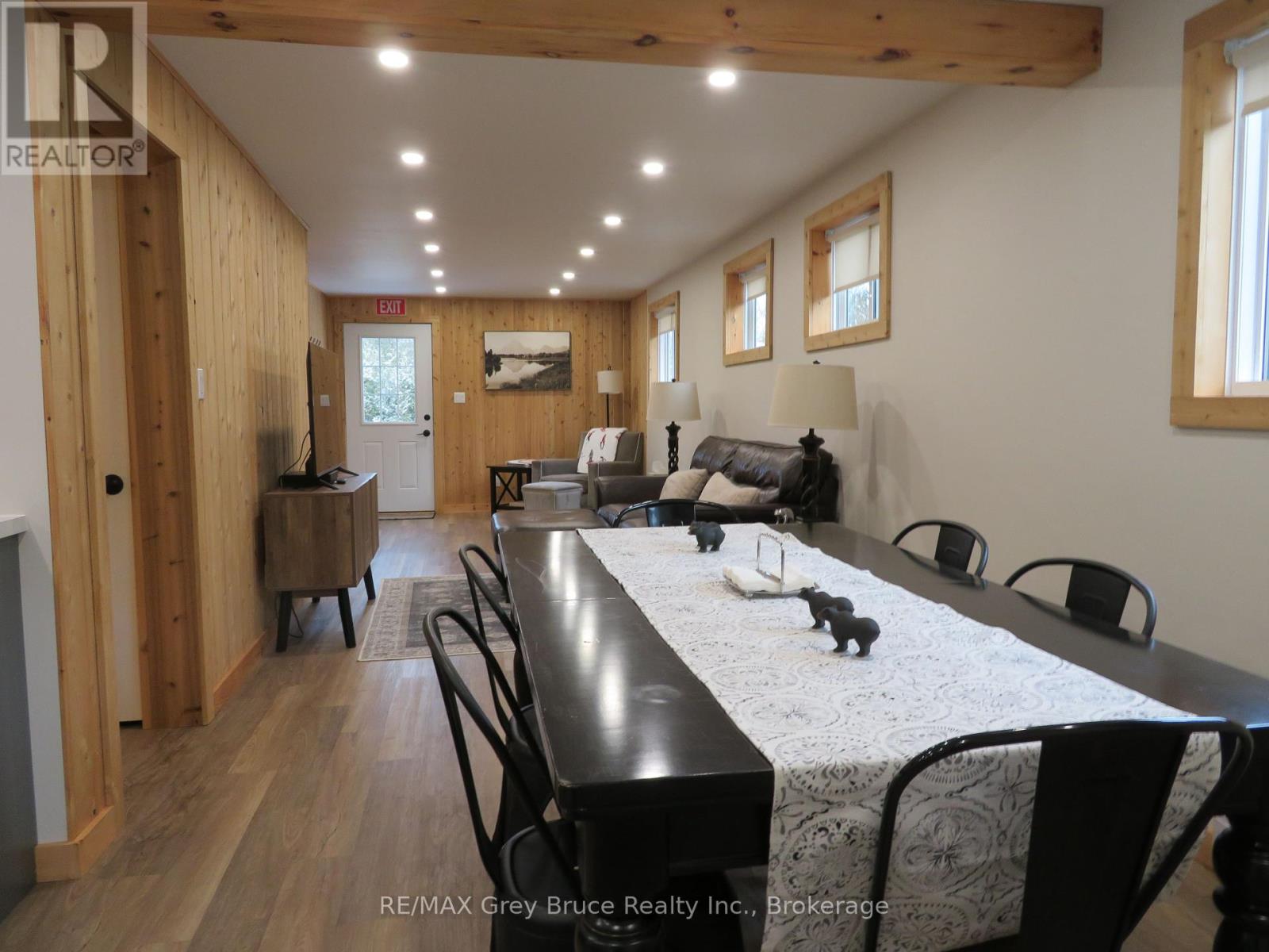 597 Stokes Bay Road, Northern Bruce Peninsula, Ontario  N0H 2M0 - Photo 9 - X12035668