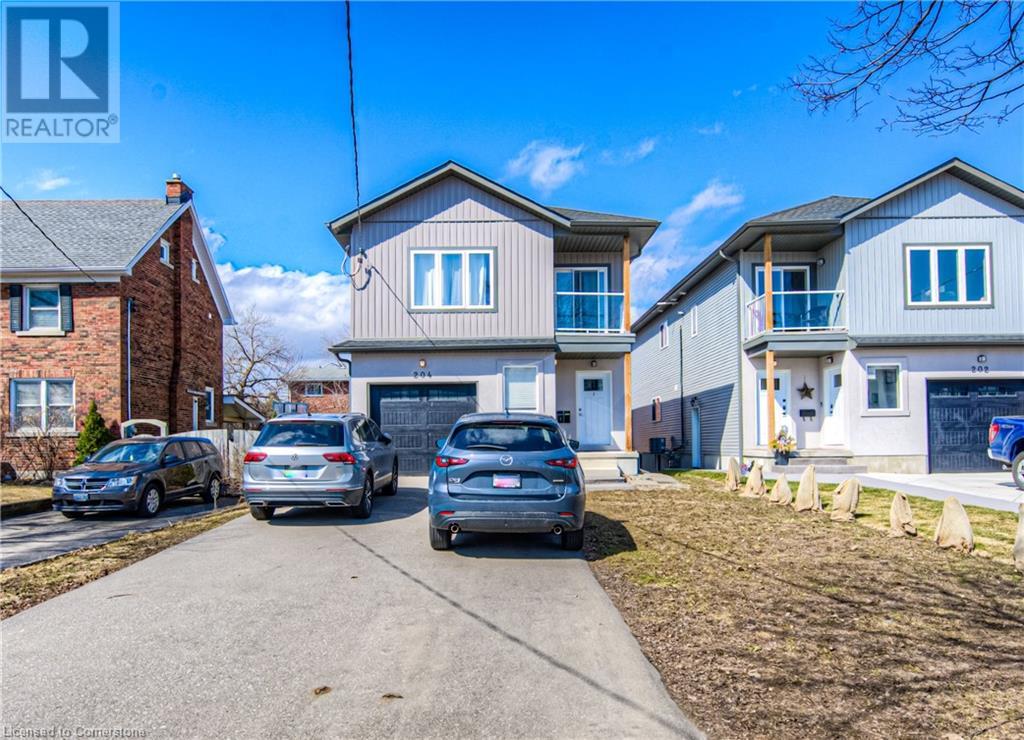 204 Fifth Avenue, Kitchener, Ontario  N2C 1P7 - Photo 1 - 40709245