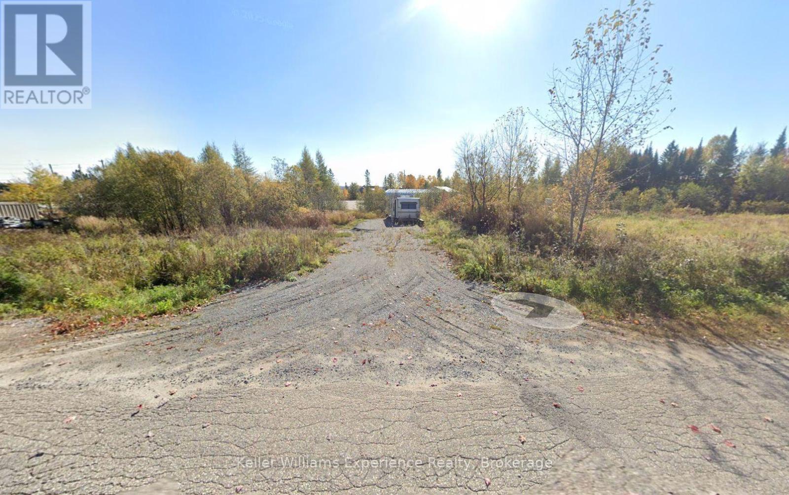 11 Greenwood Road, Sundridge, Ontario  P0A 1Z0 - Photo 2 - X12037214