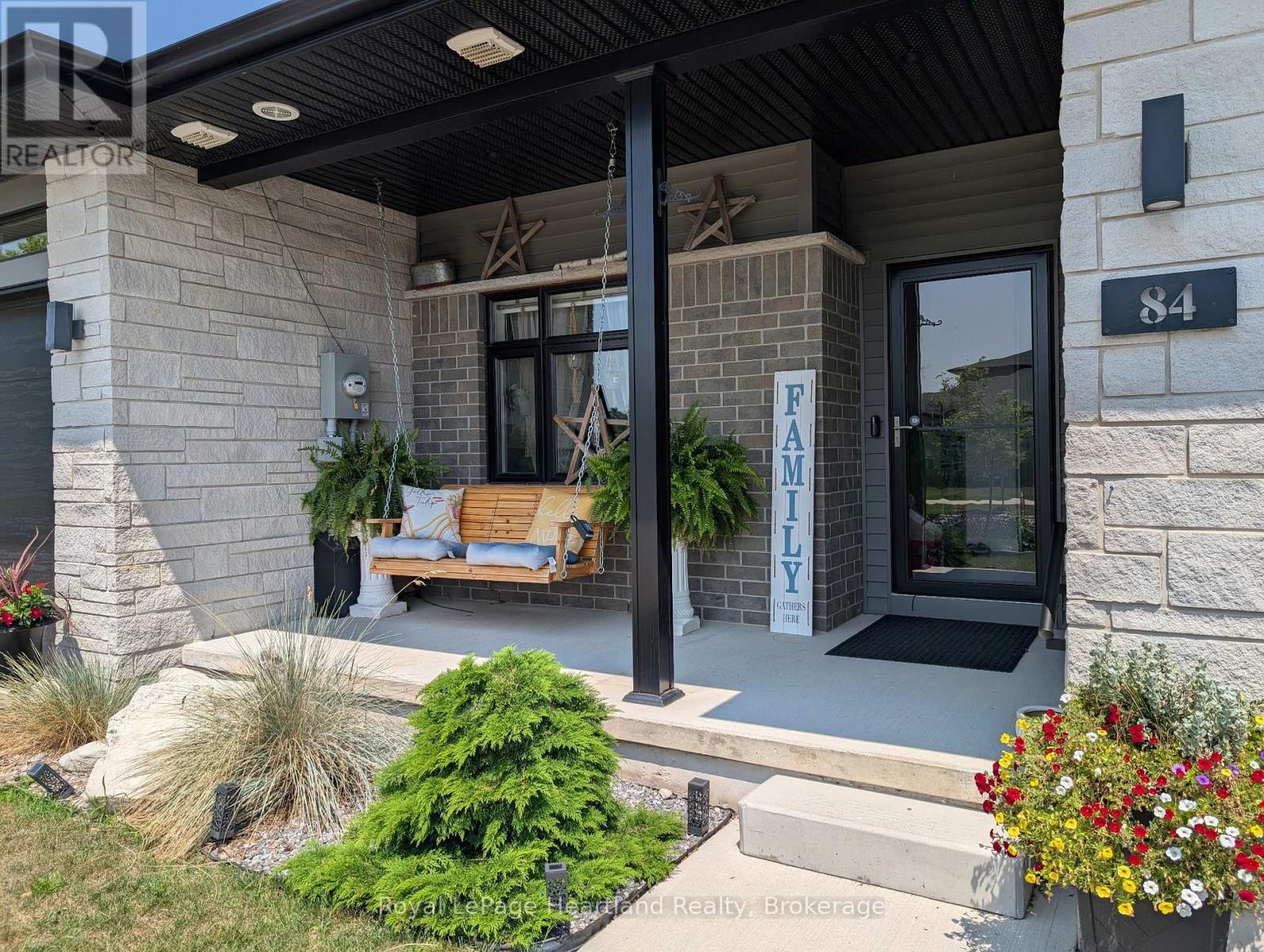 84 Rowe Avenue, South Huron, Ontario  N0M 1S1 - Photo 3 - X12037912
