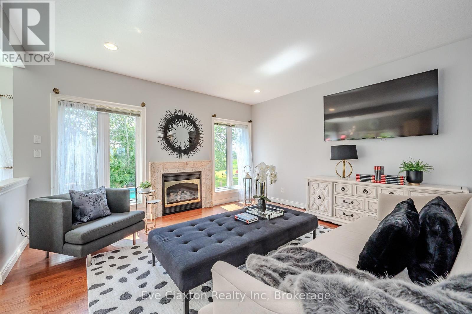 5946 86 Line, Woolwich, Ontario  N0B 2V0 - Photo 7 - X12038246