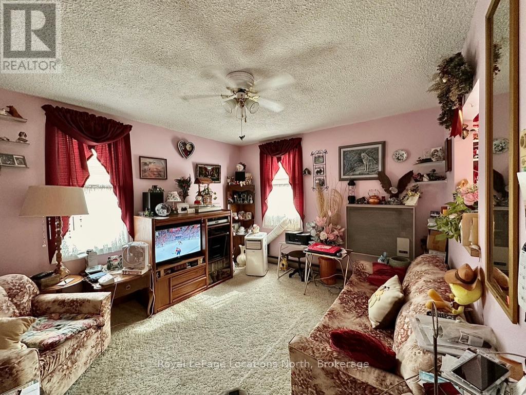 204 - 110 Sykes Street N, Meaford, Ontario  N4L 1S6 - Photo 10 - X12039147