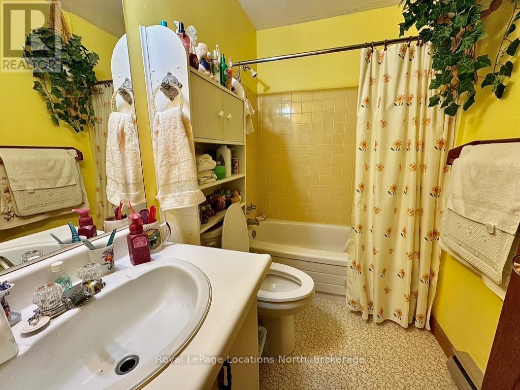 204 - 110 Sykes Street N, Meaford, Ontario  N4L 1S6 - Photo 11 - X12039147