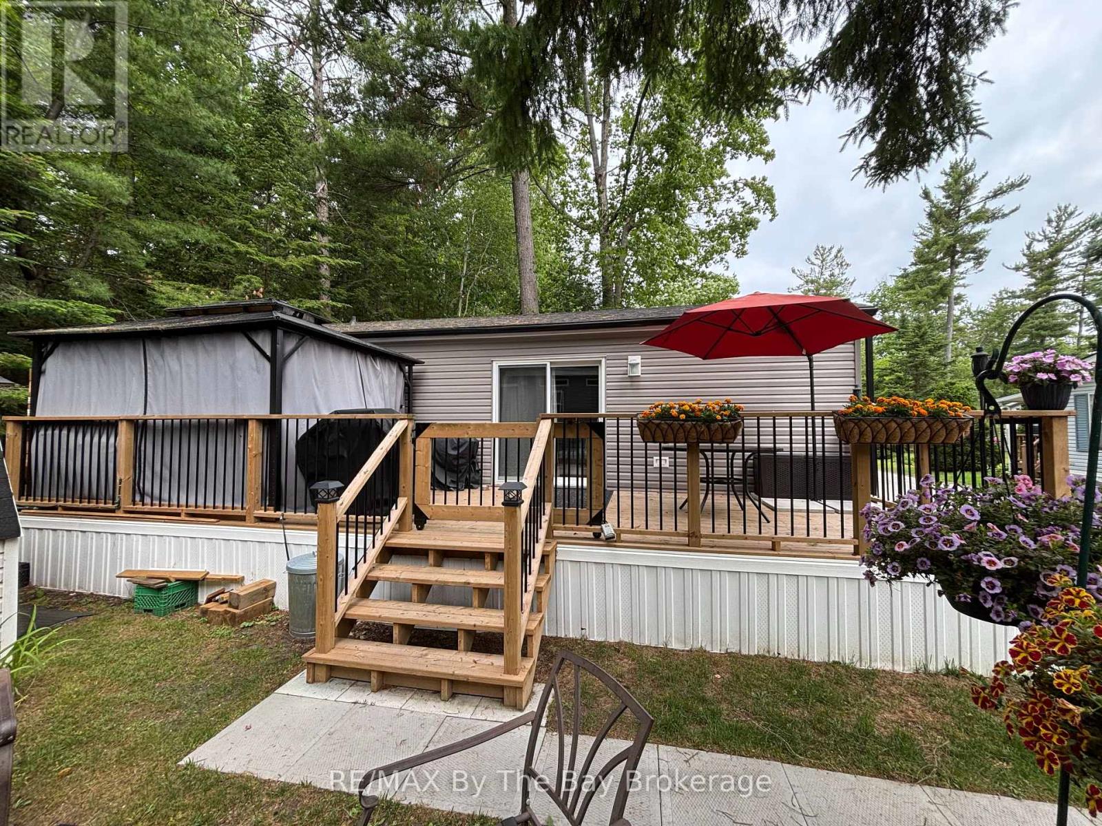 75 - 85 THEME PARK DRIVE, Wasaga Beach, Ontario