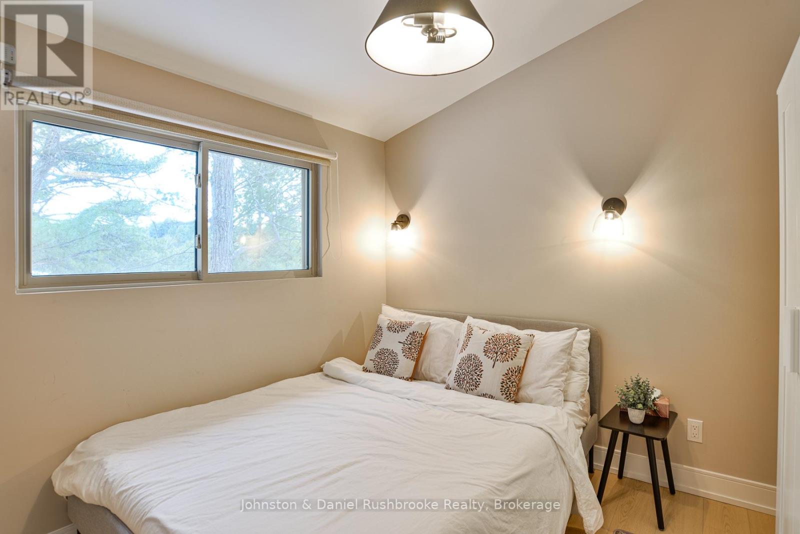 621 Peninsula Road, Gravenhurst, Ontario  P1P 1R2 - Photo 11 - X12040874