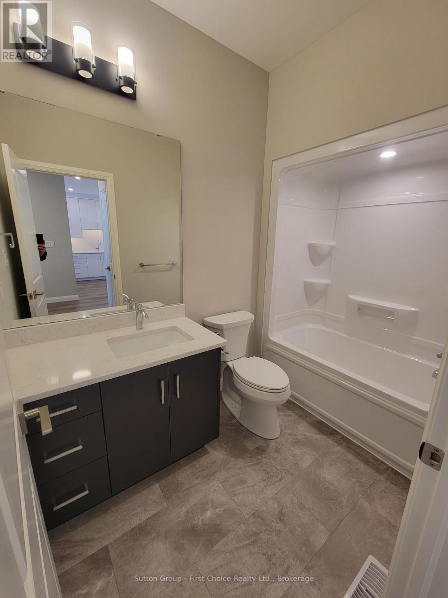 119 Rowe Avenue, South Huron, Ontario  N0M 1S1 - Photo 12 - X12041447