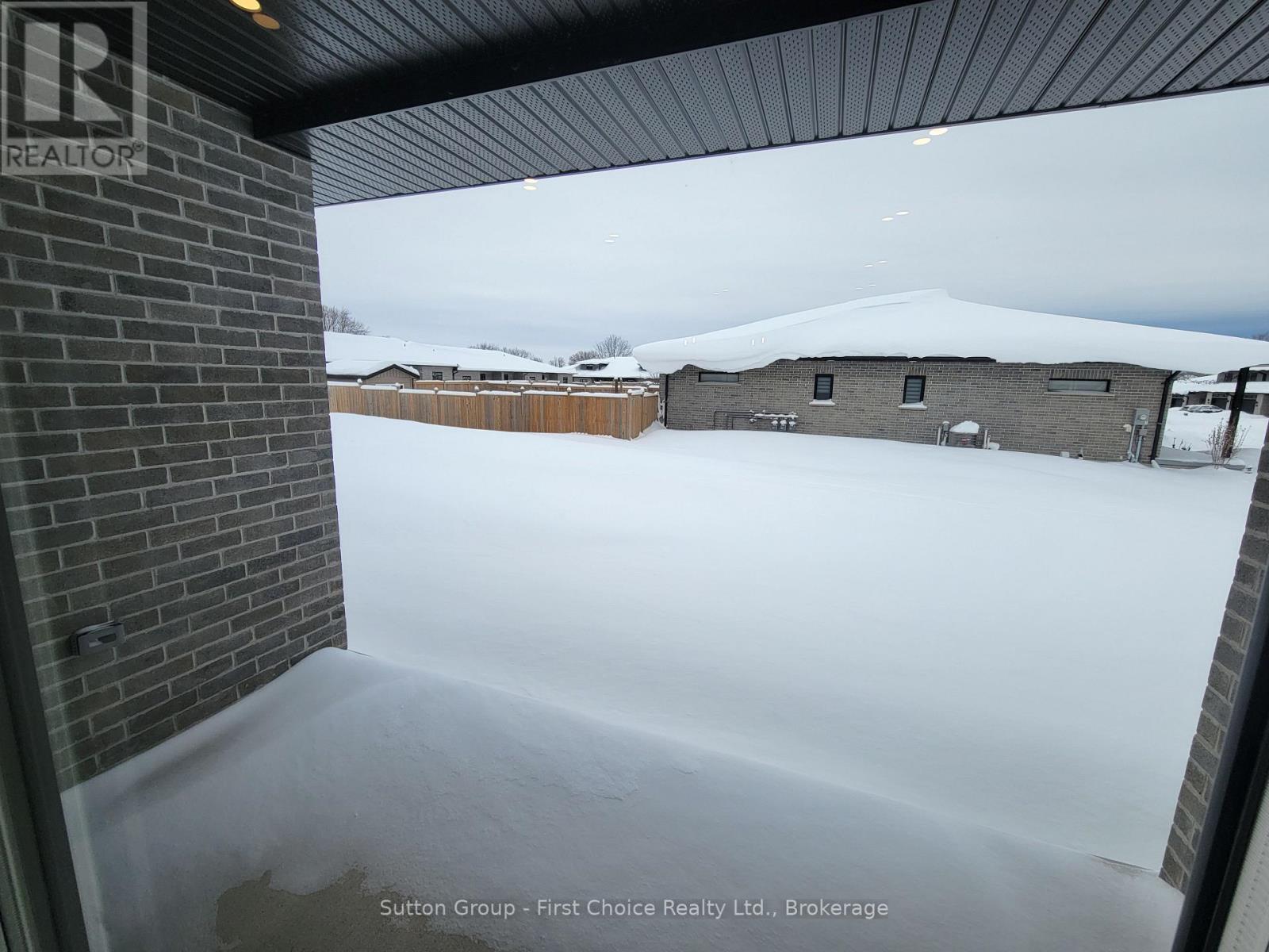 119 Rowe Avenue, South Huron, Ontario  N0M 1S1 - Photo 13 - X12041447