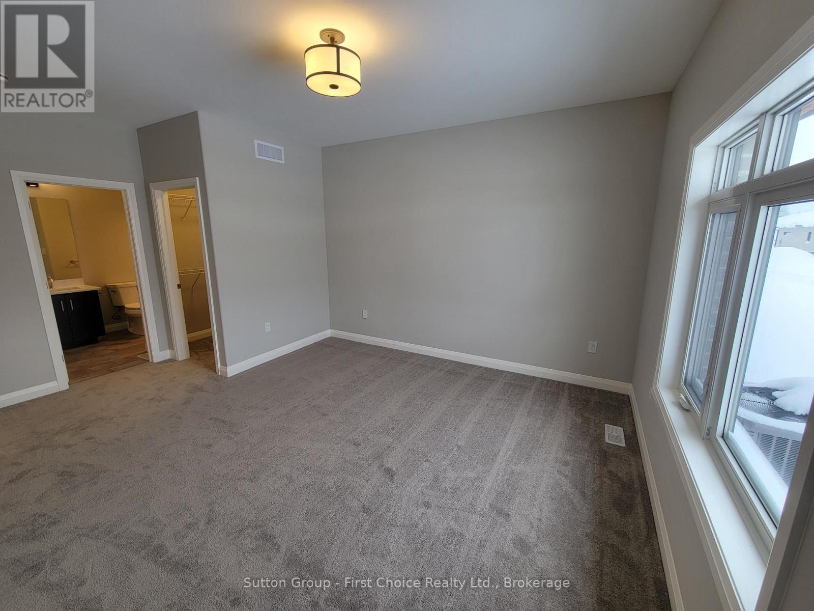 119 Rowe Avenue, South Huron, Ontario  N0M 1S1 - Photo 9 - X12041447