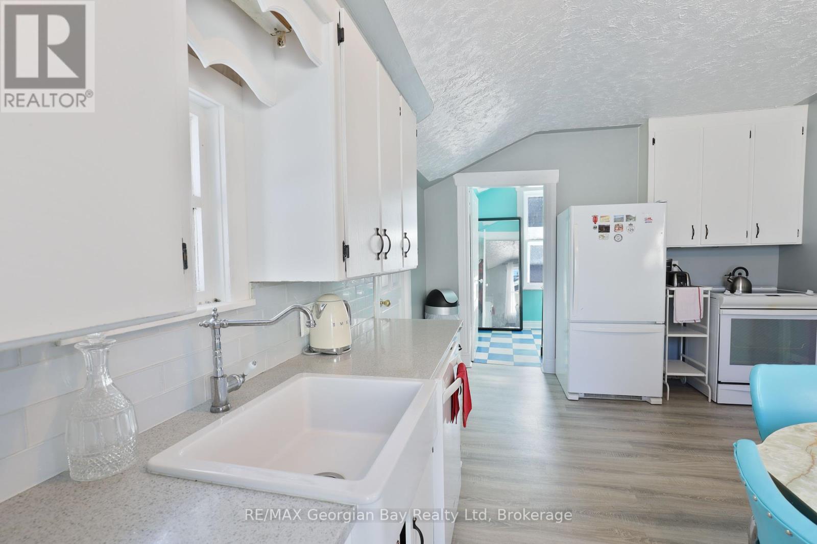 23 Maria Street, Penetanguishene, Ontario  L9M 1L5 - Photo 12 - S12042245