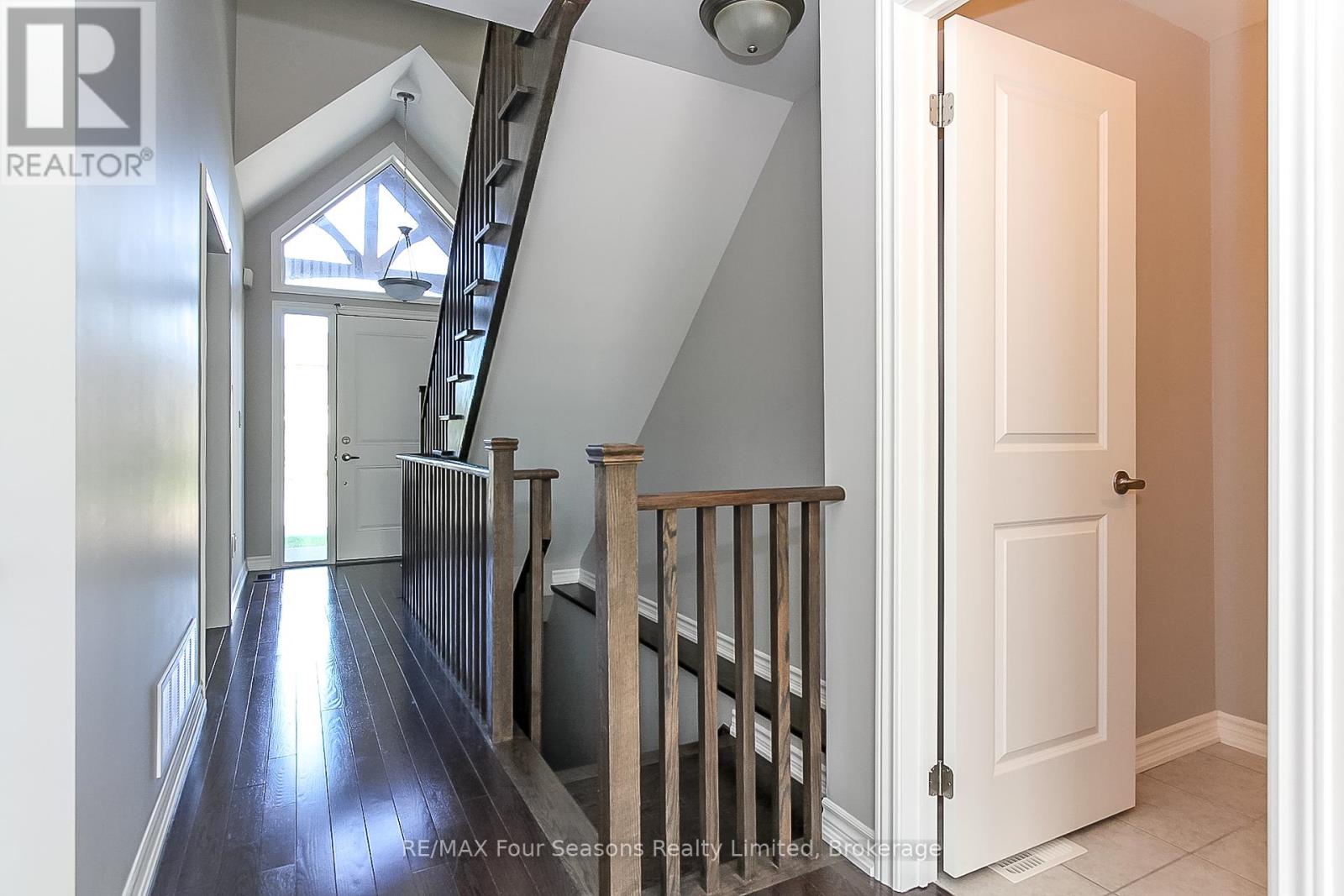 12 Robbie Way, Collingwood, Ontario  L9Y 0X5 - Photo 3 - S12042422