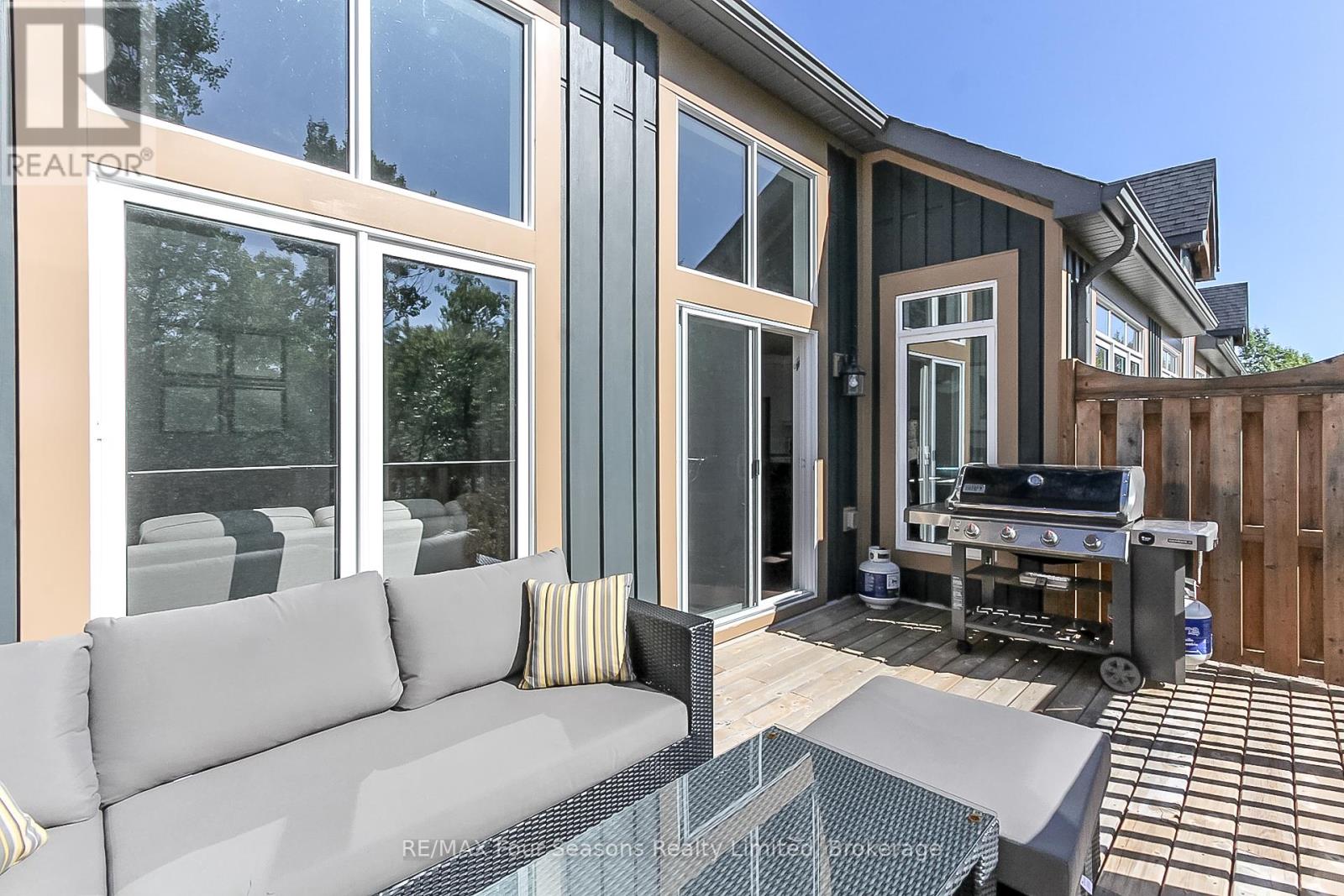 12 Robbie Way, Collingwood, Ontario  L9Y 0X5 - Photo 4 - S12042422