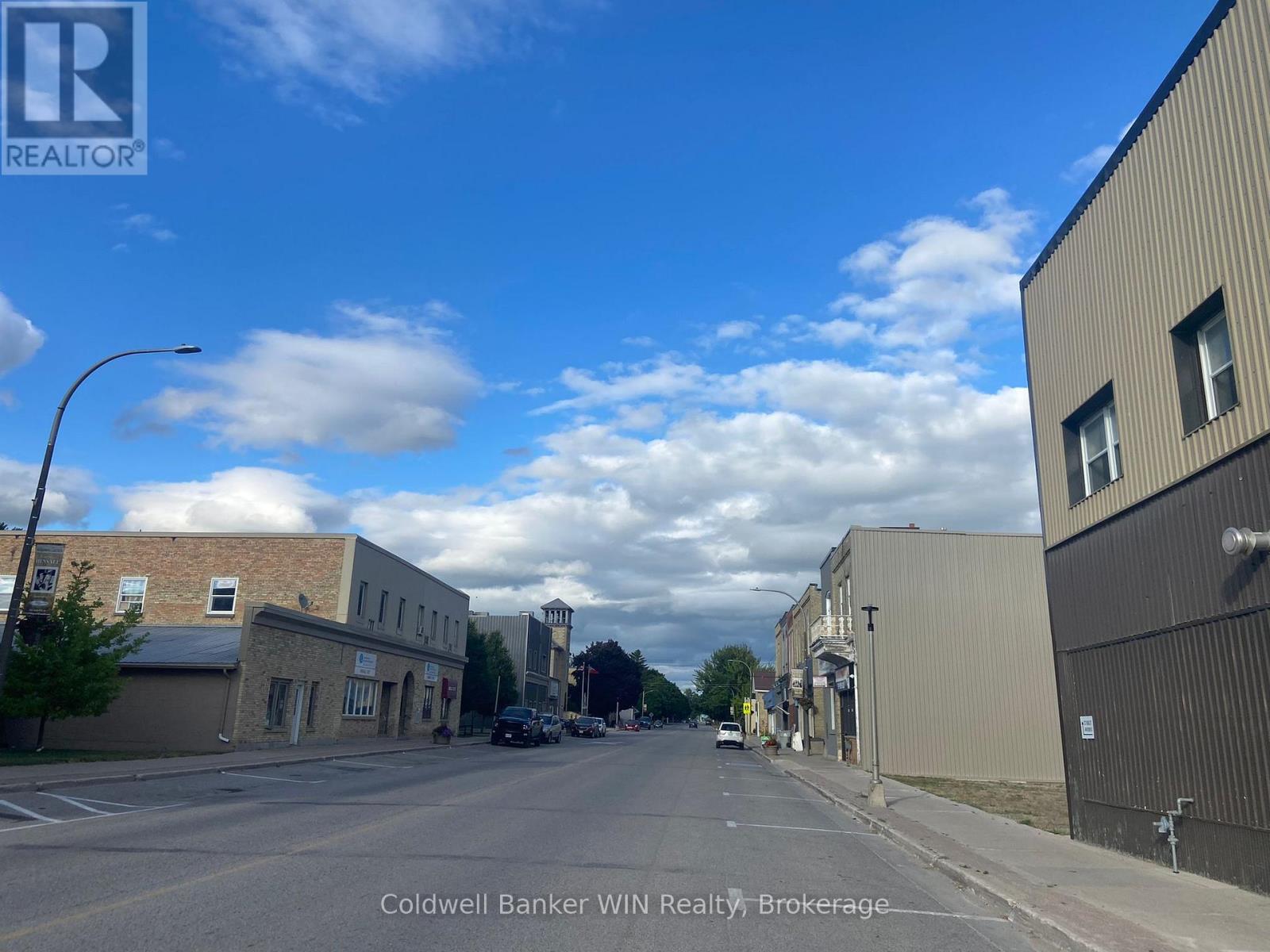 123 King Street, Bluewater, Ontario  N0M 1X0 - Photo 2 - X12044956