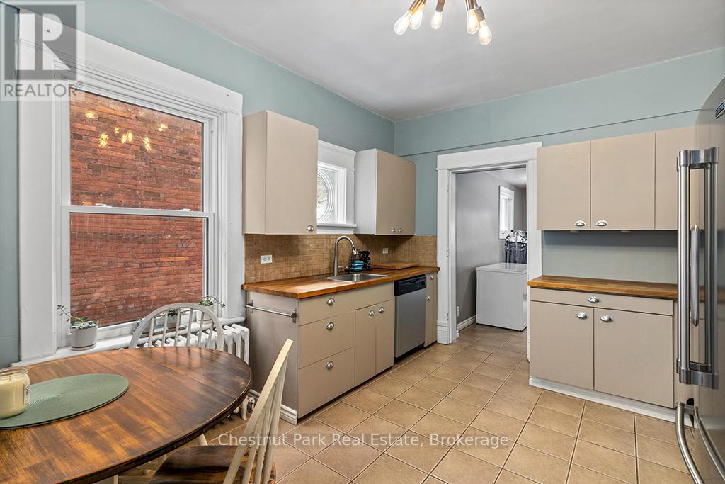 877 5th Avenue 'a' E, Owen Sound, Ontario  N4K 2T1 - Photo 12 - X12045203