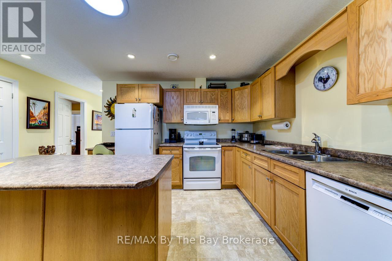 45 Meadow Lane, Wasaga Beach, Ontario  L9Z 0A2 - Photo 14 - S12047800