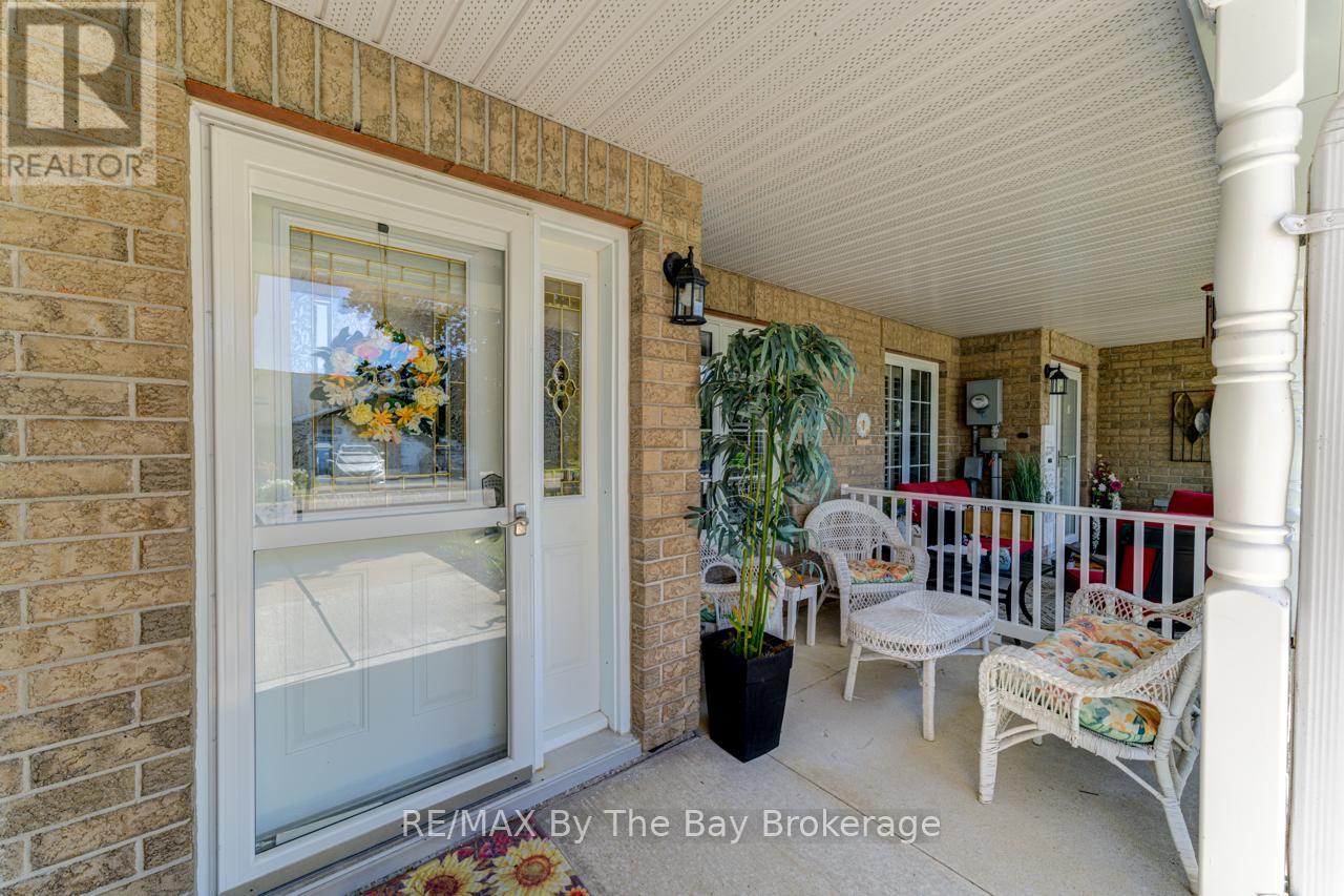 45 Meadow Lane, Wasaga Beach, Ontario  L9Z 0A2 - Photo 6 - S12047800