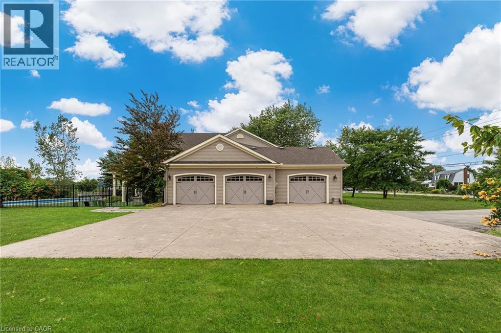 915 Queenston Road, Niagara-On-The-Lake, Ontario  L0S 1J0 - Photo 5 - 40711412