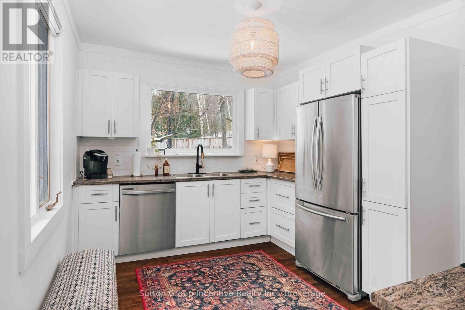 1972 Limberlost Road, Lake Of Bays, Ontario  P1H 2J6 - Photo 2 - X12049016