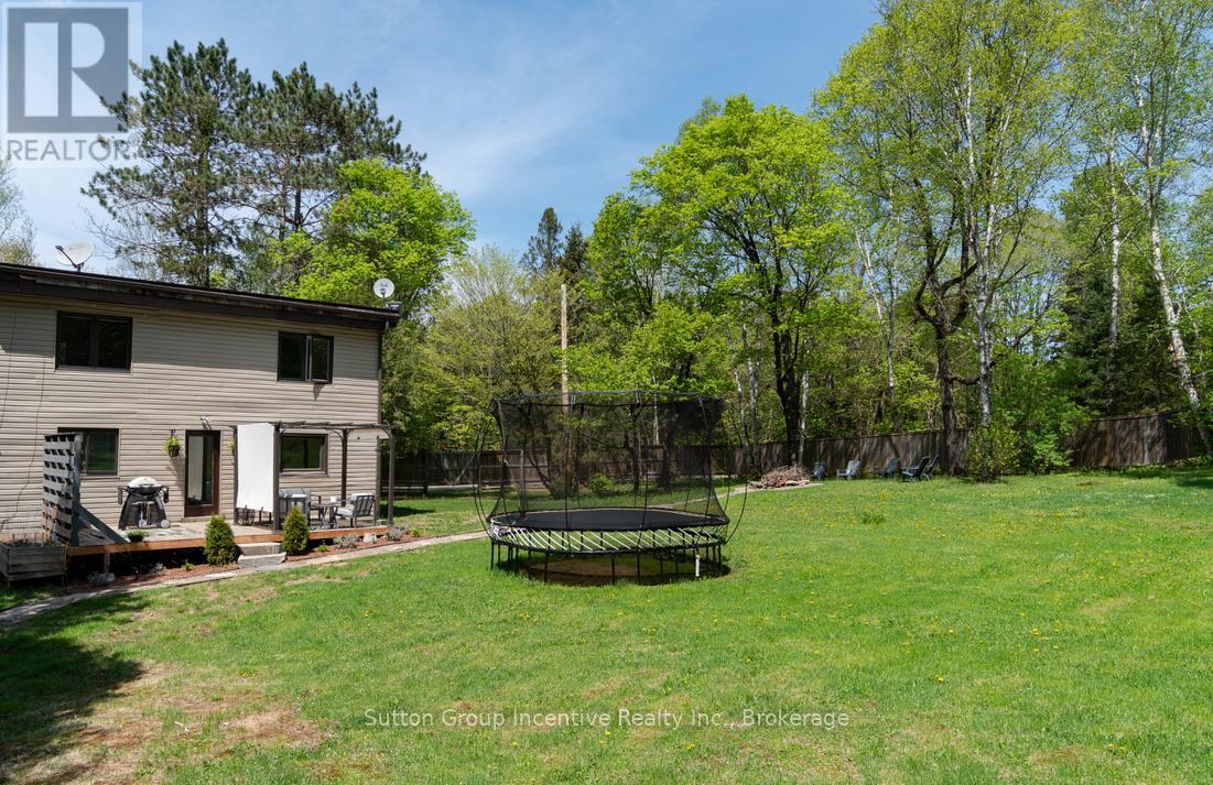 1972 Limberlost Road, Lake Of Bays, Ontario  P1H 2J6 - Photo 26 - X12049016