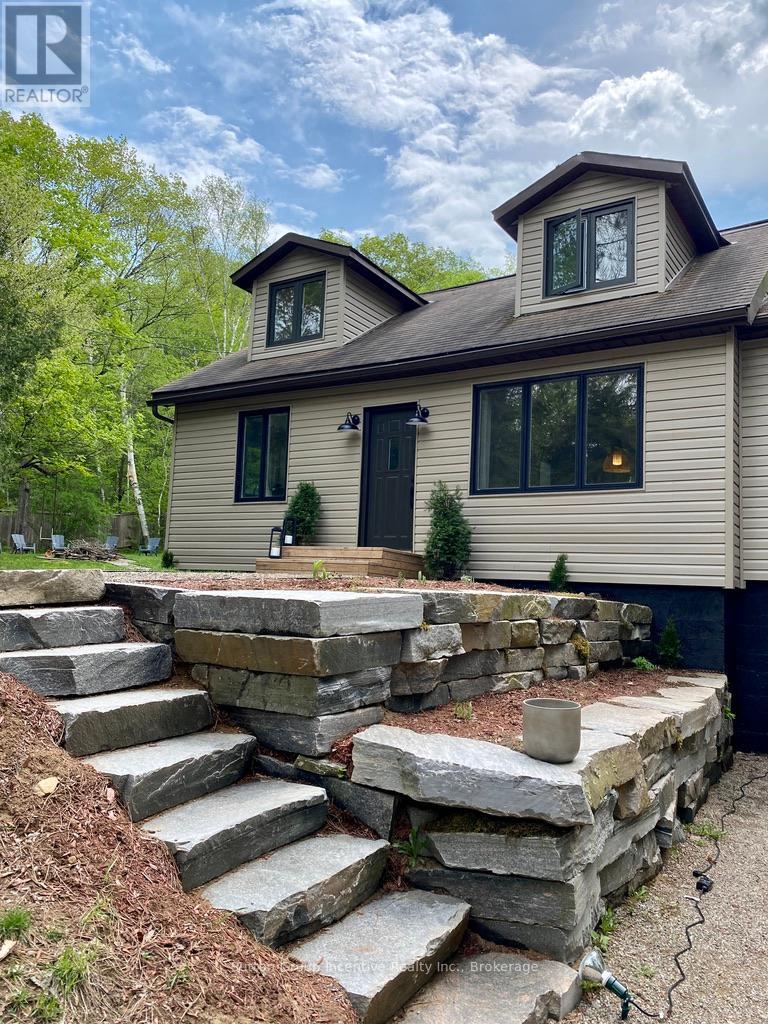 1972 Limberlost Road, Lake Of Bays, Ontario  P1H 2J6 - Photo 28 - X12049016