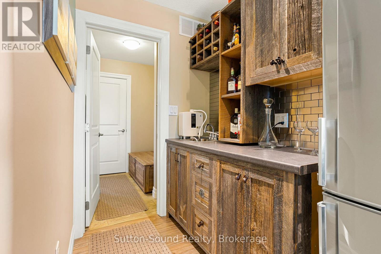 110 Sunset Boulevard, Georgian Bluffs, Ontario  N0H 2T0 - Photo 25 - X12049217