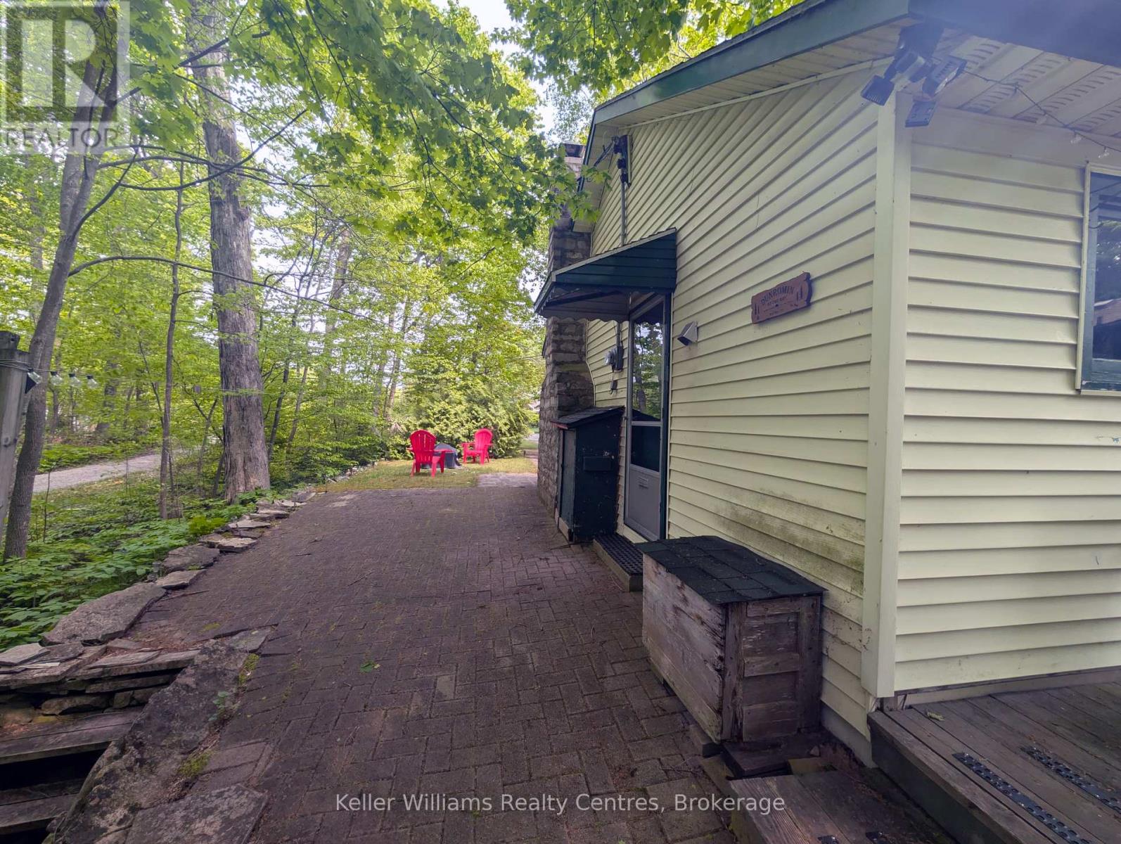 425 Huron Road, South Bruce Peninsula, Ontario  N0H 2T0 - Photo 8 - X12049402