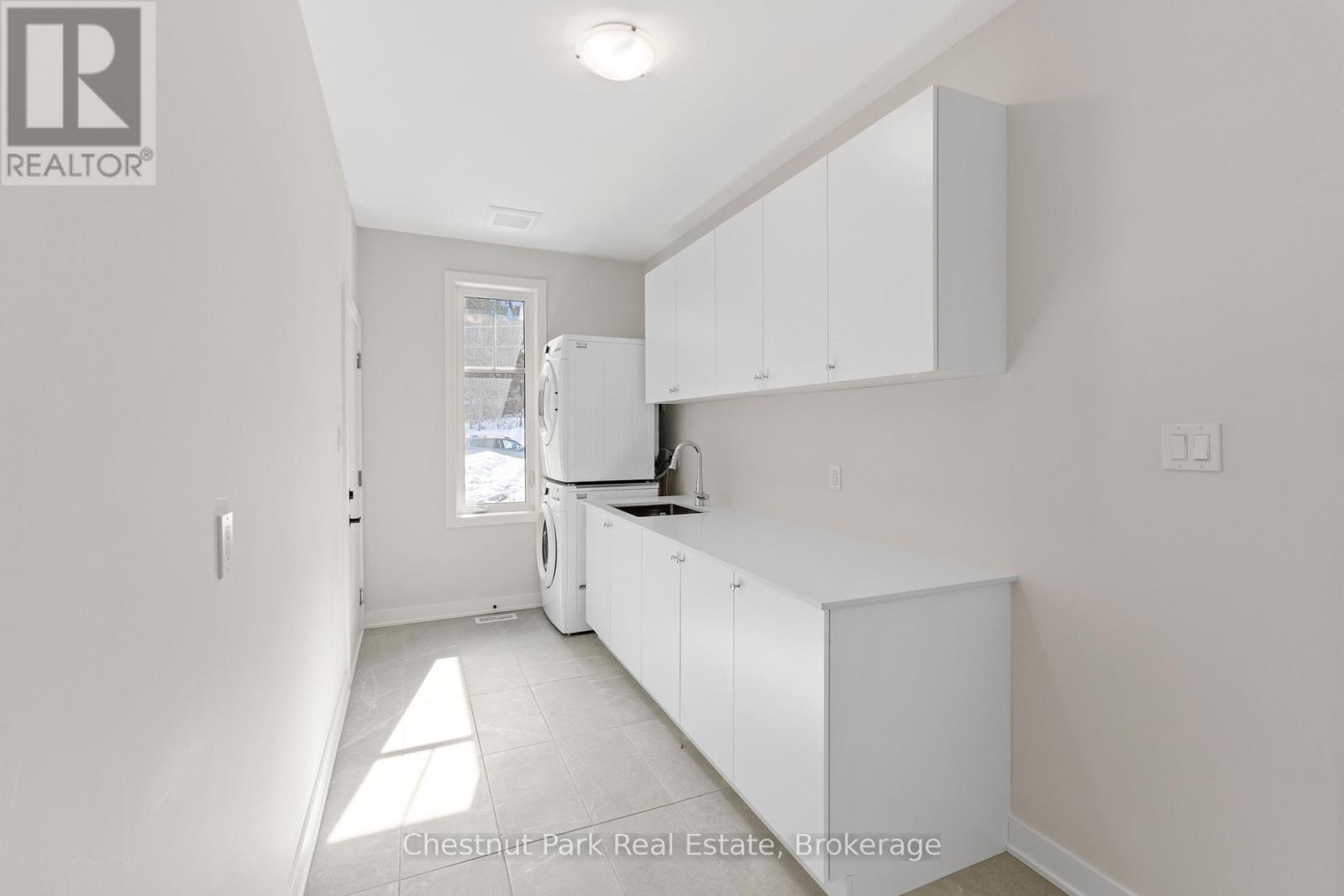 1003 Kings Ridge Court, Lake Of Bays, Ontario  P1H 0K1 - Photo 24 - X12051067