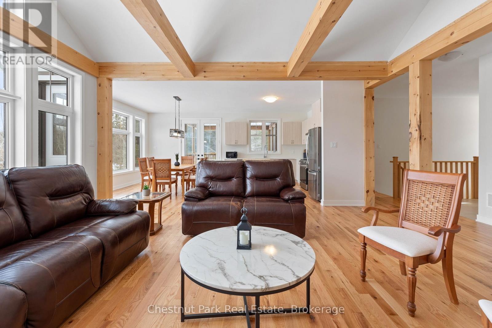 1003 Kings Ridge Court, Lake Of Bays, Ontario  P1H 0K1 - Photo 8 - X12051067