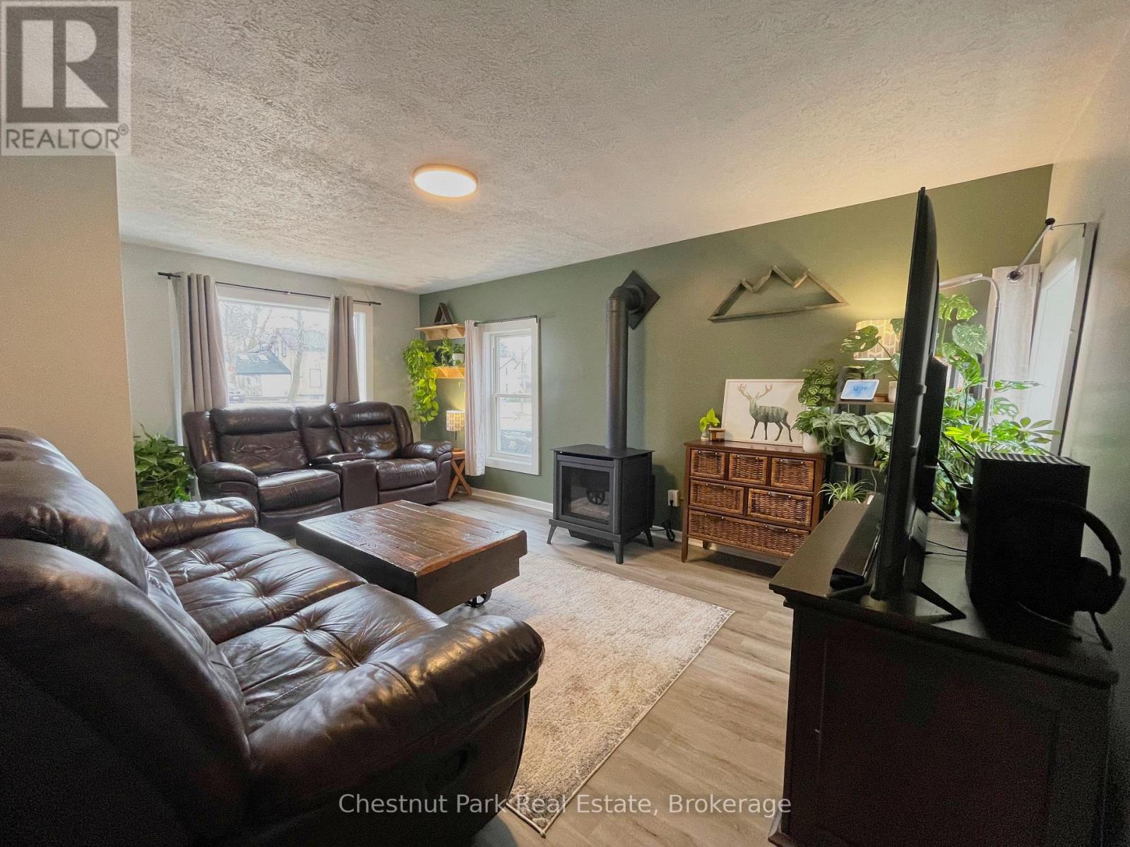 529 Claude Street, South Bruce Peninsula, Ontario  N0H 2T0 - Photo 5 - X12053545