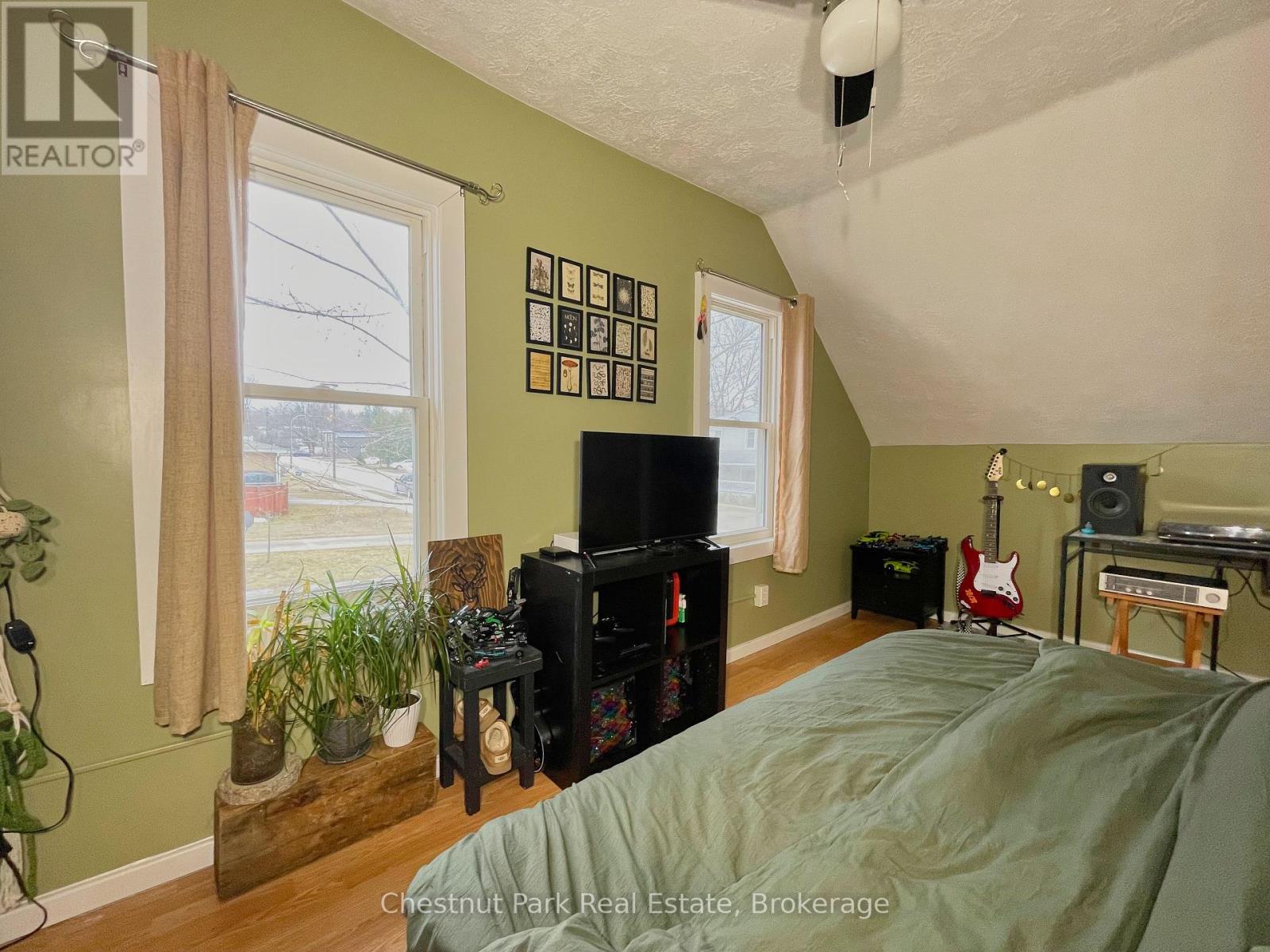 529 Claude Street, South Bruce Peninsula, Ontario  N0H 2T0 - Photo 9 - X12053545