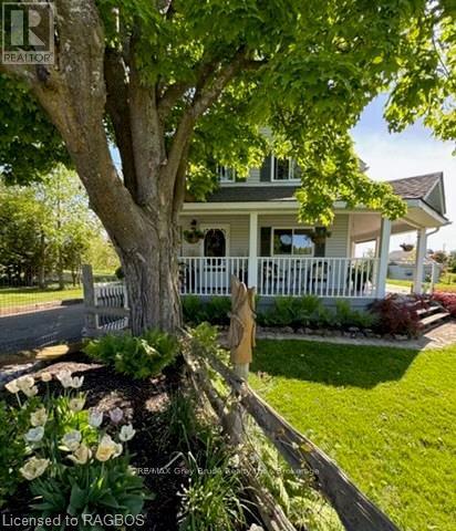 120 Havelock Street, Georgian Bluffs, Ontario  N0H 2T0 - Photo 2 - X12053719