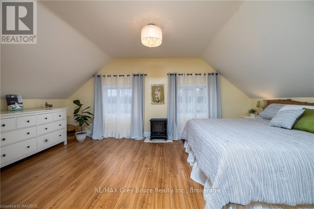 120 Havelock Street, Georgian Bluffs, Ontario  N0H 2T0 - Photo 30 - X12053719