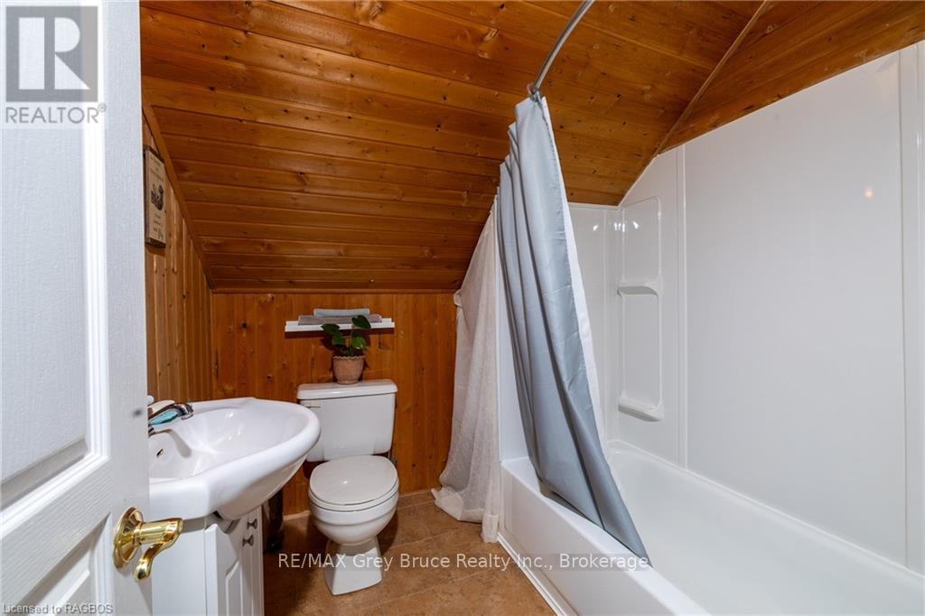 120 Havelock Street, Georgian Bluffs, Ontario  N0H 2T0 - Photo 32 - X12053719