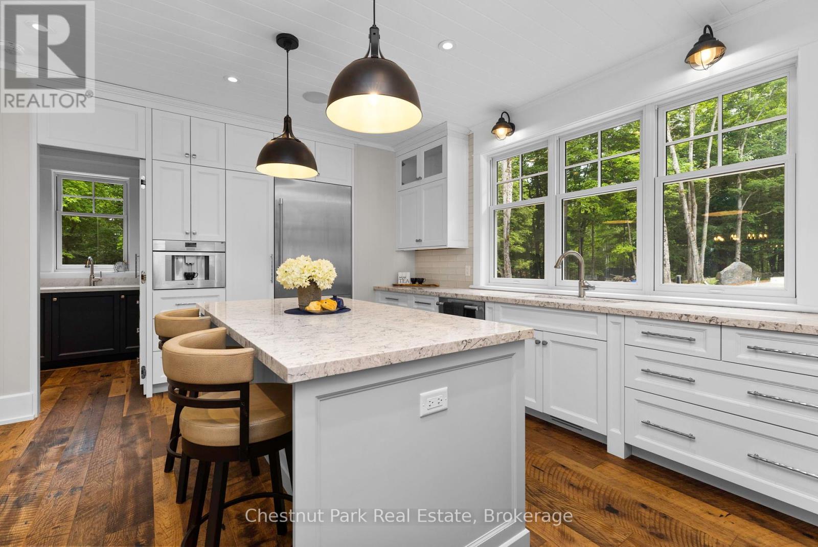 30 Bigwin Island, Lake Of Bays, Ontario  P0B 1A0 - Photo 15 - X12053791
