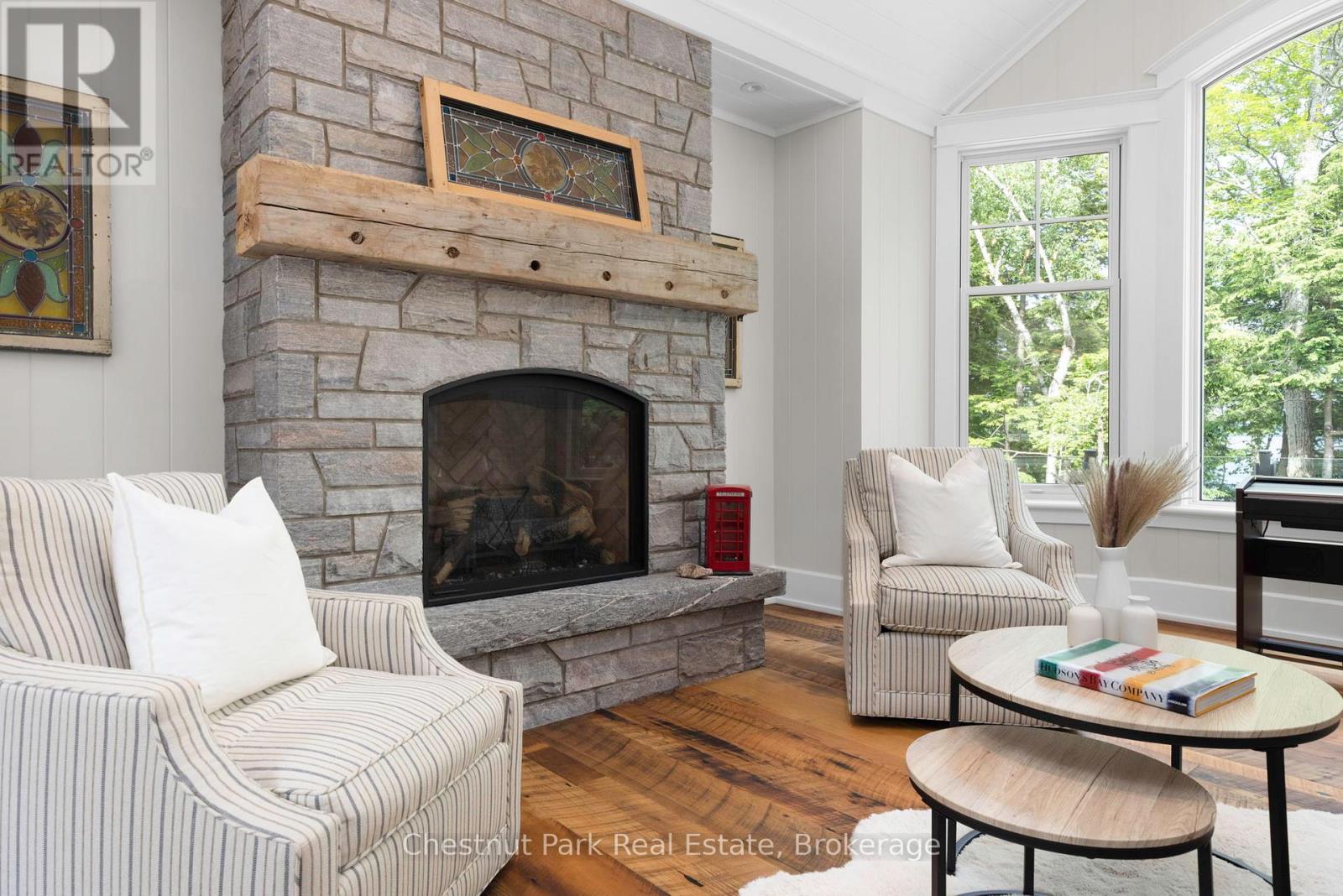 30 Bigwin Island, Lake Of Bays, Ontario  P0B 1A0 - Photo 8 - X12053791
