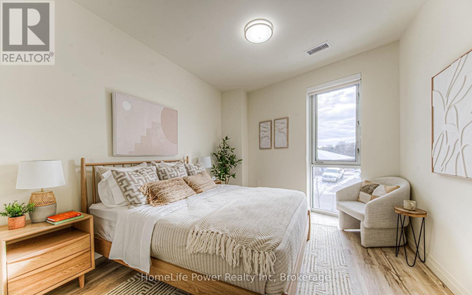 218 - 301 Westmount Road, Kitchener, Ontario  N2M 5M9 - Photo 10 - X12053855