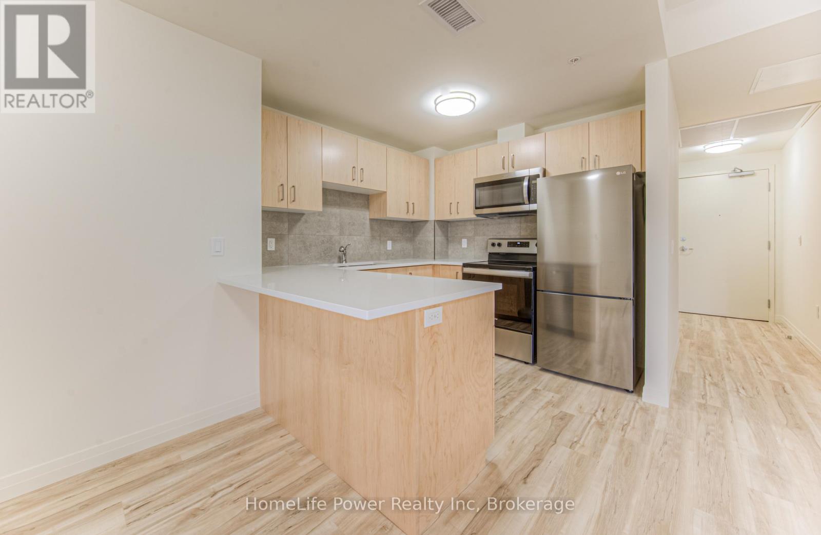218 - 301 Westmount Road, Kitchener, Ontario  N2M 5M9 - Photo 15 - X12053855