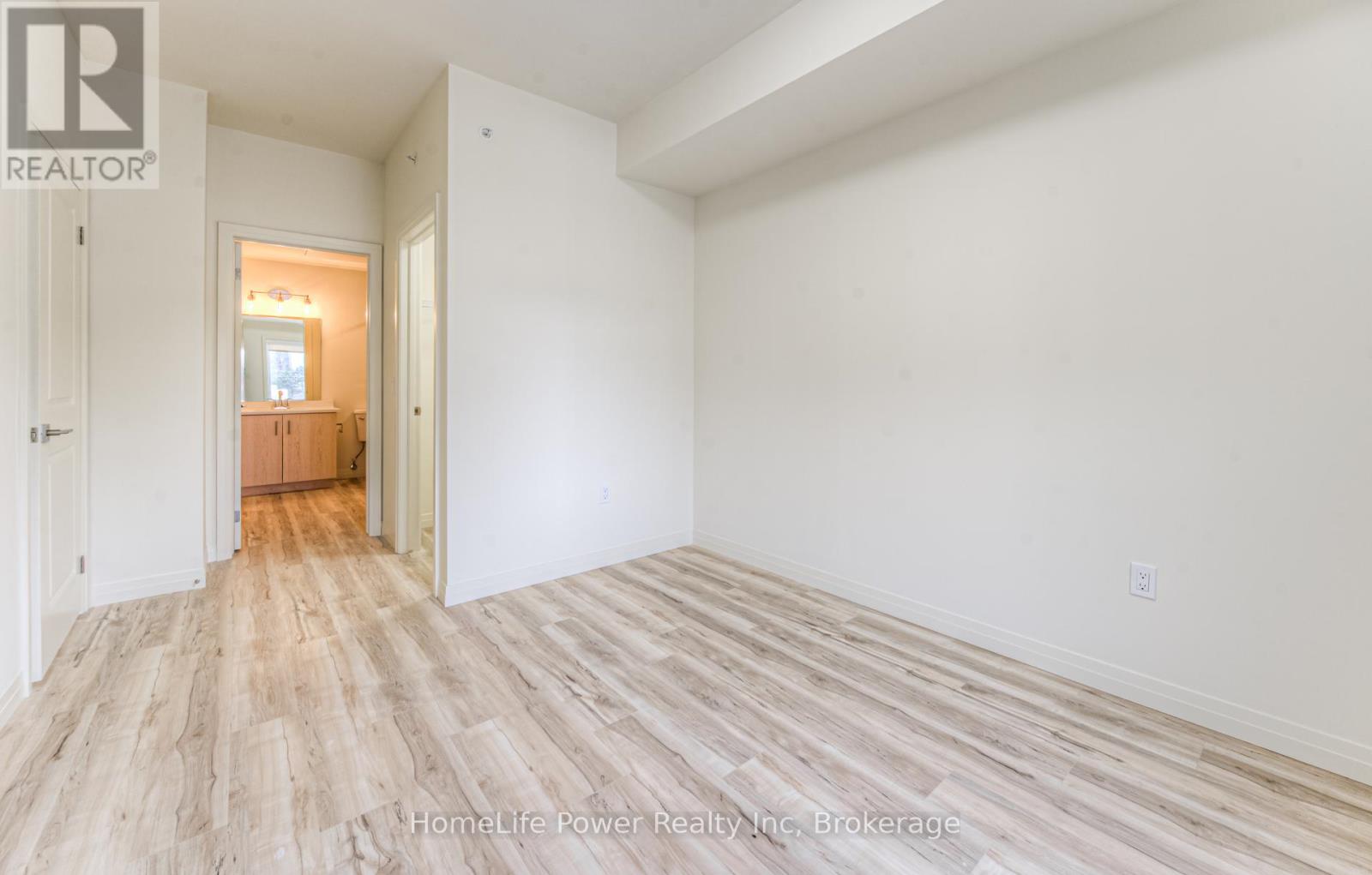 218 - 301 Westmount Road, Kitchener, Ontario  N2M 5M9 - Photo 21 - X12053855